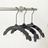 Perchas para Ropa Infantil para Tiendas de Ropa Acrílico Especial Luna Negra Curvas de Plástico Antideslizantes Perchas para Ropa Infantil y Perchas para Pantalones al por Mayor