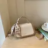 Bolso pequeño transfronterizo 2026 nuevo super popular para mujer, bolso de hombro de alta gama, bolso cruzado cuadrado pequeño