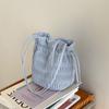 Bolso Fruncido con Cordón Diseño Nicho Coreano Nuevo Bolso Balde de Cuero Suave para Mujer de Alta Gama Exquisito Bolso de Hombro Sobaco