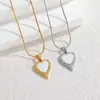 Estilo de Corte Francés Lujo Ligero Collar de Corazón Acero de Titanio Color Duradero Colgante Nácar Sentido del Diseño de Nicho Cadena para Clavícula Al por Mayor