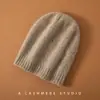 Nuevos Sombreros de Cachemira Otoño e Invierno 2024 para Hombres y Mujeres, Sombreros Baotou Versátiles de Color Puro a la Moda, Gorros Tejidos para Mujeres