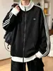 2026 cárdigan de marca de moda chaqueta con cremallera estilo americano sudadera deportiva color block textura a rayas para hombre otoño