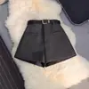 Ropa de Abrigo para Mujer Pantalones Cortos de Lana Petite 2026 Otoño/Invierno Grises Cintura Alta Shorts de Glúteo Versátiles Adelgazantes Pantalones de Pierna Ancha Línea A