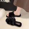 Novas Pantufas Peludas Pretas para Mulheres Outono/Inverno 2026, Sandálias Rasteirinhas Elegantes com Laço, Sapatos Quentes para Casa