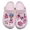 Zapatos serie rosa zapatos con agujeros de flores decoración rosa transfronterizos en stock venta al por mayor accesorios zapatillas zapatos de niña lindos hebilla