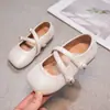 Sapatos Infantis Estilo Étnico Novos para Primavera, Verão e Outono, Sapatos de Couro da Moda para Meninas, Sapatos Infantis de Cor Sólida, Sapatos de Dança