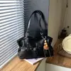 Bolso de Hombro Único Estilo Retro Lujo Ligero para Debajo del Brazo para Mujer Gran Capacidad Nuevo Estilo 2026 Versátil de Gama Alta de Nicho Bolso de Mano para Viajes