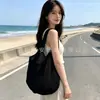 Bolso de Hombro Tejido Hueco de Verano para Mujer 2025 Nuevo Estilo Bolso de Punto con Flor de Hilo Gran Capacidad Bolso Tote