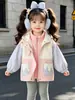 Jaqueta Infantil Feminina Gatinho com Laço Acolchoada de Algodão Três em Um 2026 Inverno Nova Jaqueta Estilosa Roupa Infantil