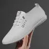 Mocasines sin cordones, Zapatos blancos de suela blanda para hombre, Zapatos de cuero simples, Superficie de cuero, Nuevo modelo 2025, Transpirables y cómodos
