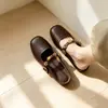 Mules femininas que aumentam a altura, bico fechado, novo estilo primavera/verão, adequadas para pessoas baixinhas, sem salto, sapatos de salto grosso único
