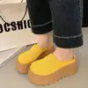 Nuevas Zapatillas Cerradas Populares de Suela Gruesa para Mujer 2025, Sandalias Tejidas Huecas Transpirables que Aumentan la Altura para Mujeres Bajitas