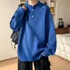 Patrón de escamas de dragón, sudadera con cuello Henley, sudadera bordada para hombre de otoño, corte holgado, capa interior retro, estilo streetwear americano, sin capucha, polo