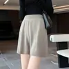 Novos Shorts de Tricô 100% Lã Outono/Inverno 2026 para Mulheres, Calças Capri Casuais de Perna Reta para Uso ao Ar Livre