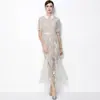 Foto Real do Novo Elegante Vestido Bodycon de Renda Floral Solúvel em Água Vazado Comprimento Médio Sereia