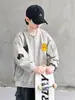 Chaqueta de béisbol para niños, modelo de primavera y otoño, nuevo estilo de otoño 2026, para niños mayores, chaqueta de otoño de estilo urbano moderno, genial y elegante