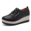 Zapatos de Cuero con Suela Gruesa para Mujer, Zapatos de Mamá, Zapatos de Plataforma Versátiles para Adelgazar de Venta Caliente Otoño e Invierno 2025, Zapatos Individuales Ligeros con Suela Suave que Aumentan la Altura