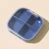 Nueva mini caja de pastillas portátil de 4 compartimentos para mañana, mediodía y noche, para viajes, caja de almacenamiento de pastillas y tabletas para 7 días a la semana, con logo impreso