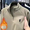 Moletom de Lã Pesado com Meio Zíper Bordado para Homens (600g), Novo Estilo Inverno 2026, Camiseta Térmica de Algodão para Homens