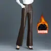 Calças elegantes de couro PU para mulheres, nova moda inverno 2026, cintura alta, corte justo, boca de sino longa, com forro de fleece, calças casuais boca de sino