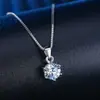 TikTok Live Moda de Cadena de Suministro Clásico Colgante de Seis Garras Simple Estudiante Combinación Perfecta Colgante de Moissanita Collar para Clavícula