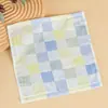 Gasa de Doble Capa Cuadros de Colores 25*25 Baberos para Bebé Toallas Cuadradas Pequeñas para Bebés Pañuelos de Guardería Fabricante Venta al por Mayor