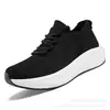 Sapatos meias de malha respirável Flyknit masculinos para atividades ao ar livre, sola macia, leves, confortáveis, versáteis, sapatos casuais pretos