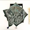Pañuelo Cuadrado Exótico con Bloques de Color Floral y Borlas, Pañuelo Delgado para Mujer, Accesorio de Nicho para el Trabajo, Bufanda Versátil para el Cuello, Protector de Cuello para el Sol