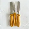 Color crema de tres piezas espátula pequeña cuchillo desmoldador de pasteles decoración espátula curvada raspador juego de cuchillos planos raspador para hornear