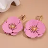 Colgante de Flor Pintada con Spray de Aguja de Plata Pendientes de Perla de Lujo Ligero Pendientes de Botón de Gama Alta Pendientes Dulces de Moda con un Diseño Único