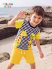 Conjunto de Verano para Niños Estilo Europeo y Americano, Nuevo Conjunto de 2 Piezas de Manga Corta con Cuello Redondo y Bordado de Jirafa Linda, Conjunto Infantil