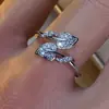 Joyería Transfronteriza Europea y Americana de Venta Caliente Anillos de Hoja, Estilo de Pareja de Nicho de Alta Gama, Anillos de Hoja Super Brillantes de Lujo Ligero