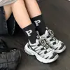 Zapatillas Deportivas Infantiles 2026 Primavera y Otoño Estilo Nuevo Hebilla Giratoria Zapatos de Senderismo para Niños Transpirables y Resistentes al Desgaste Zapatos Tipo Papá para Niñas Modernos