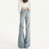 Jeans azules claros para mujer, nueva moda de otoño, pantalones acampanados adelgazantes, holgados y versátiles, no ajustados, pantalones ligeramente acampanados A14123