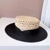 Sombrero de copa plana de rafia retro británico para mujer, sombrero de paja con protección solar de verano, sombrero de ala plana con parte superior hueca hecho a mano, sombrero para el sol de marea.