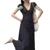 Vestido de Encaje Estilo Francés con Cuello en V y Lunares para Mujer Verano Nuevo Retro Cintura Adelgazante Look Falda Larga
