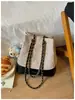 Bolso moderno y de moda con un toque exclusivo y de nicho, bolso de axila para mujer, nuevo bolso de hombro versátil vintage para mujer Otoño 2025