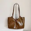 Bolso grande transfronterizo para mujer, nuevo de otoño 2026, versátil, de moda, de un solo hombro, moderno, para ir al trabajo, retro, casual, tipo tote