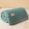 Manta de terciopelo de leche invierno terciopelo coral dormitorio estudiantil manta pequeña oficina siesta sofá cubierta de manta para cama