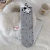 25 Meias Estilosas Zhuji Outono e Inverno para Mulheres, Meias de Algodão Pelúcia Gato Desenho Animado Estilo Japonês, Meias de Cano Médio Folgadas