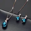 Conjunto de Collar y Pendientes de Aleación Oro Rosa para Mujer, Estilo Floral de Lujo Ligero de Nicho, Joyería Transfronteriza, Accesorios Simples y Versátiles