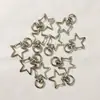 Llavero de estrella de cinco puntas de color galvanizado llavero de aleación de zinc accesorios colgantes para bolso de muñeca coloridos en stock felpa