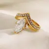 Moda Ins Europea y Americana Nicho Elegante Simple Joyería de Mano Acero Inoxidable Chapado en Oro de 18K Anillo de Corona con Circonita para Mujer de Gama Alta