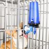Produtos para animais de estimação bebedouro pendurado Gaiola bola cão bebendo bico pode ser equipado com garrafa de bebida gato e cachorro alimentando água bebedouro