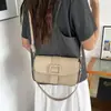 Bolso Pequeño Vintage 2026 Nuevo de Moda Casual para Hombro o Axila para Mujer Principios de Otoño Bolso Cruzado Pequeño Cuadrado con Textura