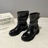 Botas de tornozelo com fivela de cinto de design de nicho estilo coreano 2026 para mulheres, botas versáteis de bico redondo até a panturrilha, botas de montaria retrô para o inverno