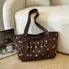 Nova bolsa de ombro com bolinhas estilo coreano, grande capacidade, leve, adequada para yoga, esportes, versátil para o dia a dia e pode ser usada como uma bolsa de compras.