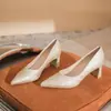 688-18 Salto Grosso Pontiagudo Não Cansa Estilo Nacional Sapatos de Camada Única 2025 Verão Novos Sapatos de Salto Alto Chineses Sapatos de Salto Alto Femininos