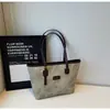 2024 Nueva Moda Textura Simple Trabajo Viajero Bolso Tote de Hombro para Mujer Retro Gran Capacidad Colgante Color Puro