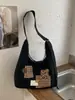 Otoño/Invierno Nuevo Bolso de Pana de un Hombro Bordado Lindo Gran Capacidad Estilo Coreano Simple Moderno Versátil Bolso Cruzado